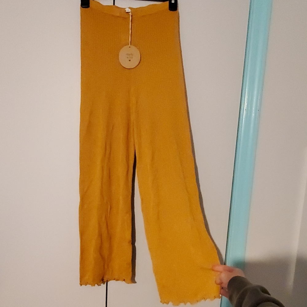 Mustard colored pants